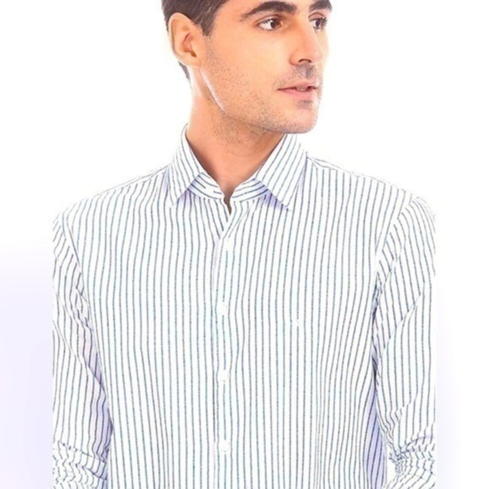 Calvin Klein long sleeve casual/classic strips shirt for men
Fitted cut